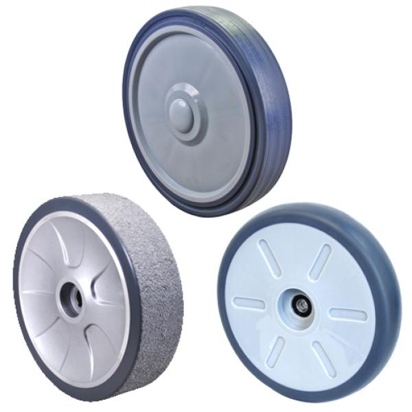 Floor cleaning machine wheels